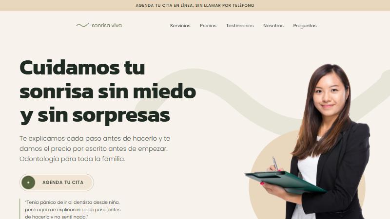 Portada de la web de la clínica dental Sonrisa Viva, con el titular «Cuidamos tu sonrisa sin miedo»
